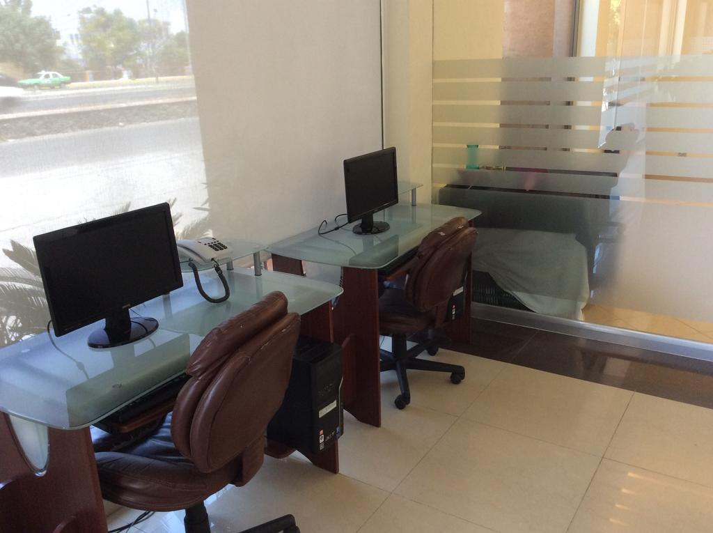 Hotel Soleil Business Class Celaya Екстер'єр фото