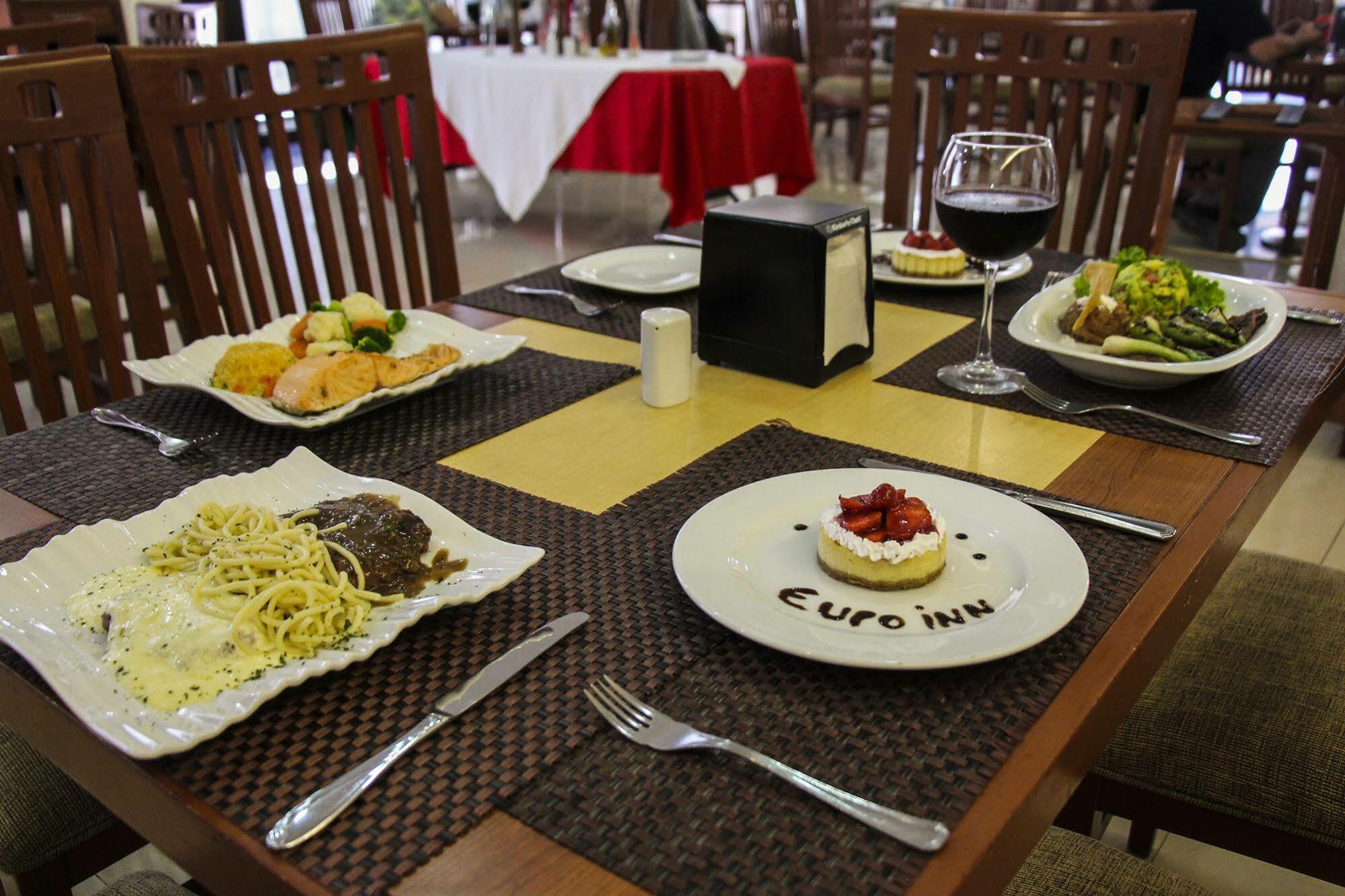 Hotel Soleil Business Class Celaya Екстер'єр фото